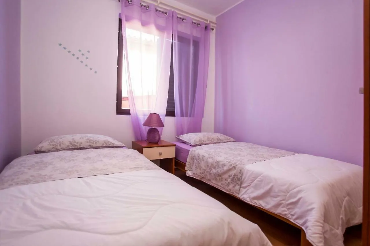 Paola Apartment Pula